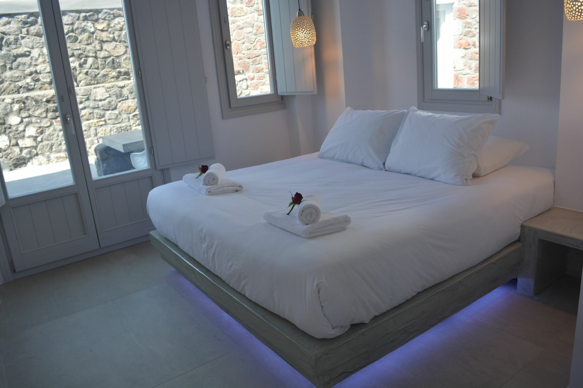 Hotel Elysian Santorini à Oia  Extérieur photo